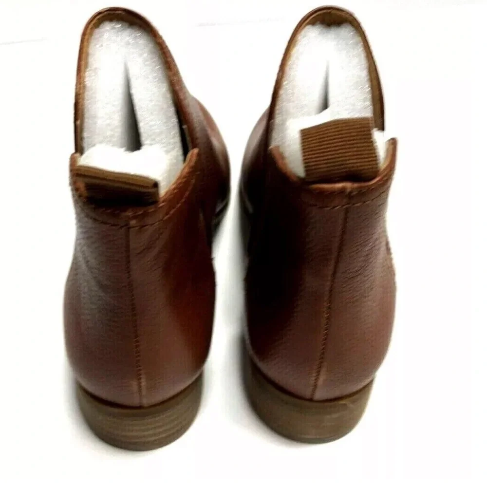 Nine West Women’s Nesrin, Cognac Ankle Booties, Size 6 M.